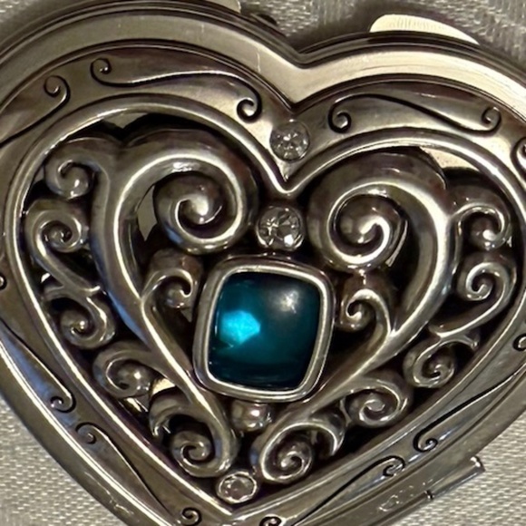 Brighton Compact Mirror - Picture 2 of 6